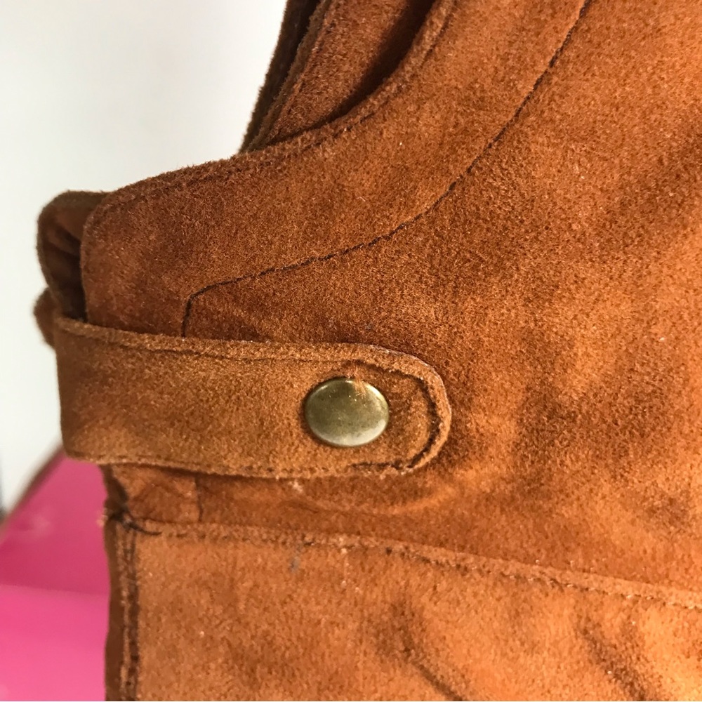 Qupid Rust Brown Vegan Suede Knee High Flat Bottom Boots Size 6 NIB - Picture 9 of 14